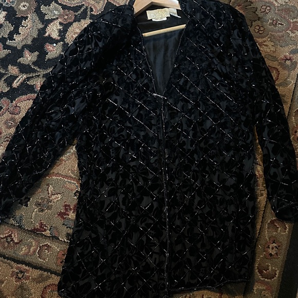 Cache Tops - Cache 100% silk Elegant Black beaded Velvet Jacket/tunic